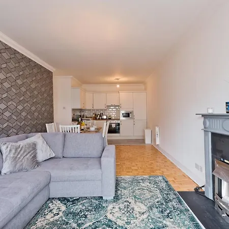 Apartment Sweet - Fitzwilliam Quay