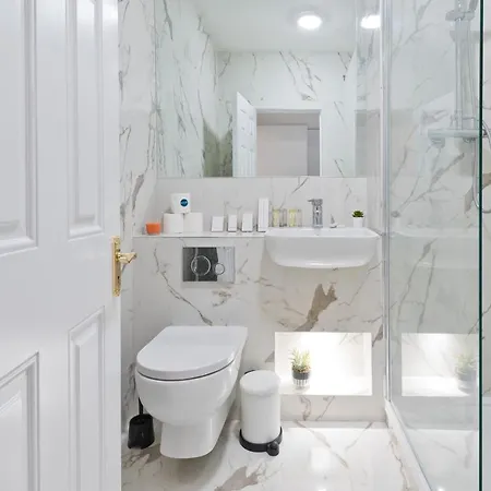 Sweet - Fitzwilliam Quay Апартаменты *