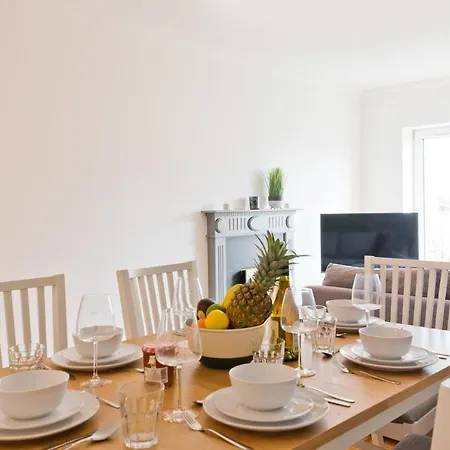 Sweet - Fitzwilliam Quay Apartment Dublin